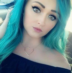 Meet your Posher, Alaina